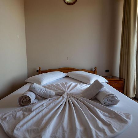 Hotel Nika Radhimë المظهر الخارجي الصورة