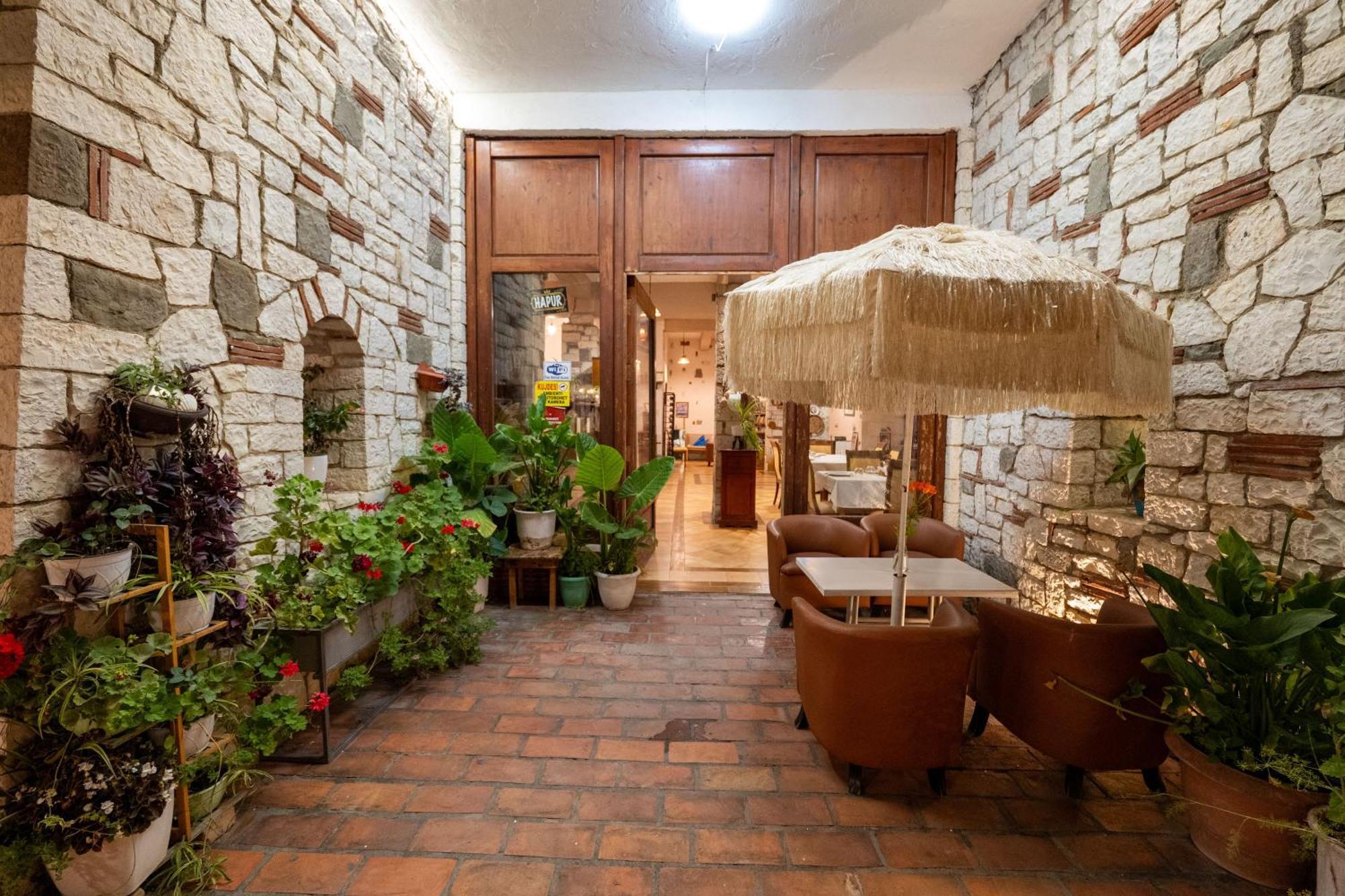 Hotel Nika Radhimë المظهر الخارجي الصورة