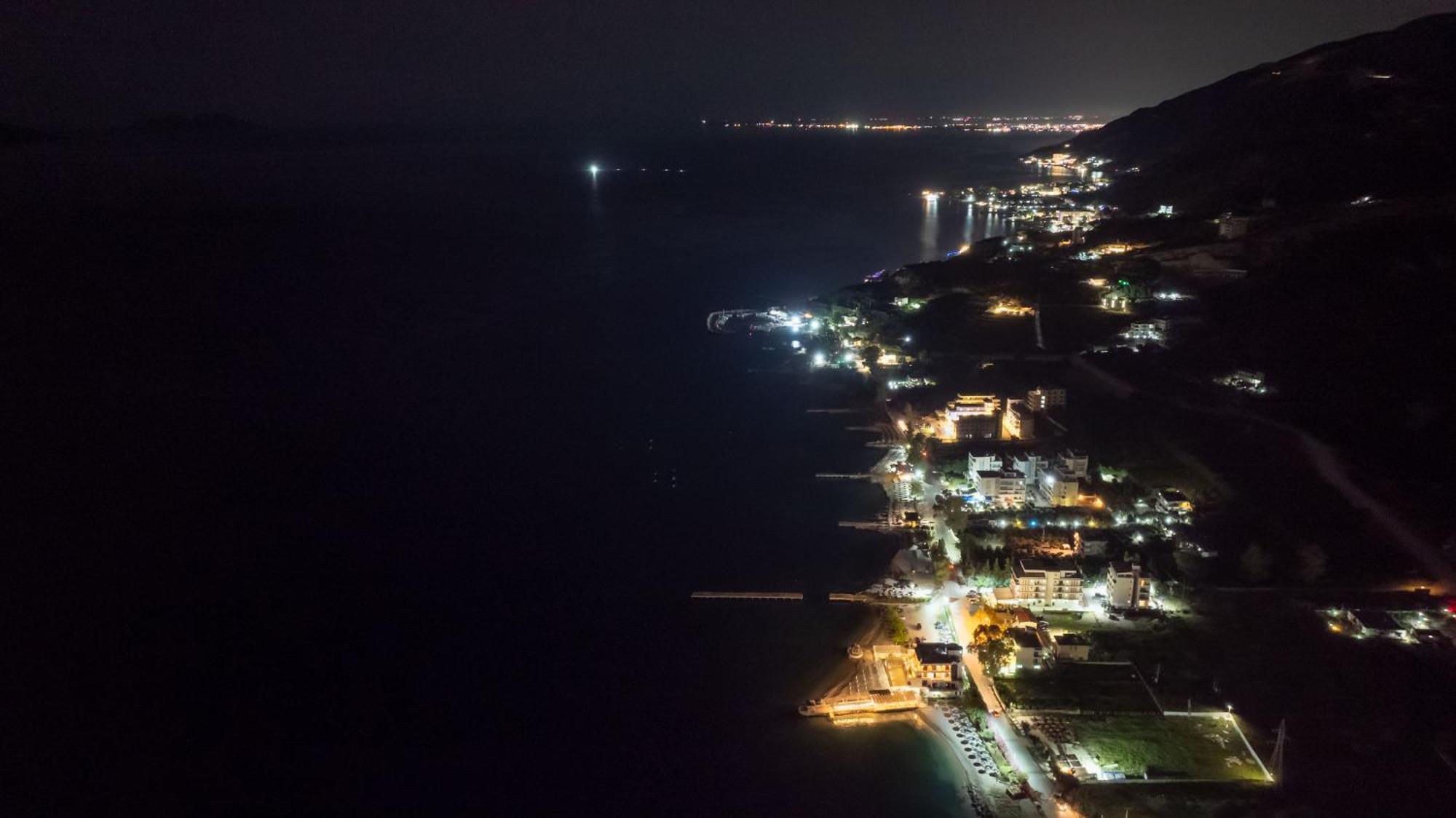 Hotel Nika Radhimë المظهر الخارجي الصورة